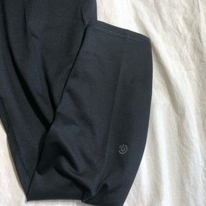 NWT high waisted black workout leggings.